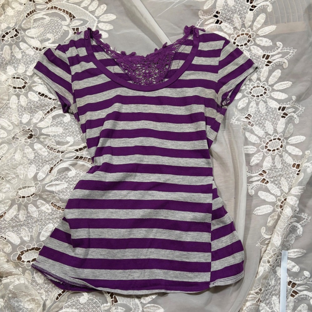 rue21 y2k Purple Gray Striped Short Sleeve Crochet Lace Back Top Size M